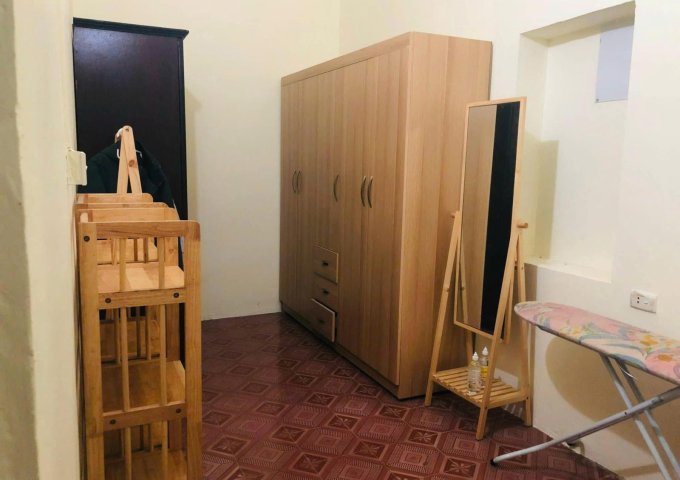 Chính chủ cho thuê nhà 3 tầng nguyên căn ở Phùng Chí Kiên, Cầu Giấy. Ngõ cạnh chung cư Tràng An Complex