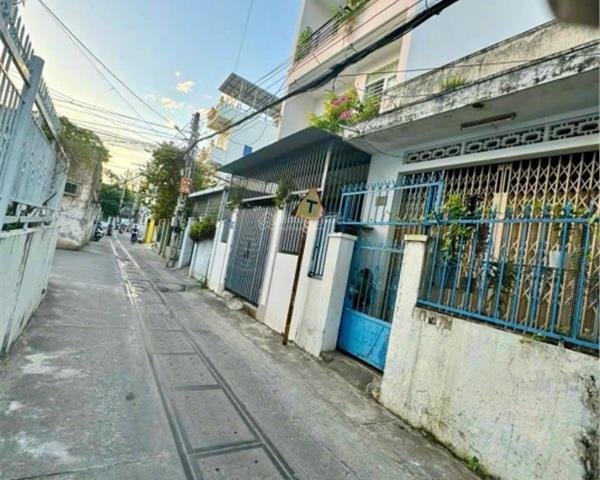 Bán Nhà Trung Tâm TP. Nha Trang, Đường Hồ Xuân Hương, Giá 4.9 Tỷ - Gần Biển, Chợ, Trường Học