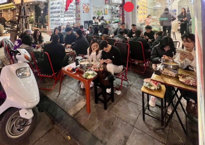 CHÍNH CHỦ SANG NHƯỢNG CỬA HÀNG ĂN UỐNG TẠI NGUYỄN HỮU HUÂN, HOÀN KIẾM, HÀ NỘI