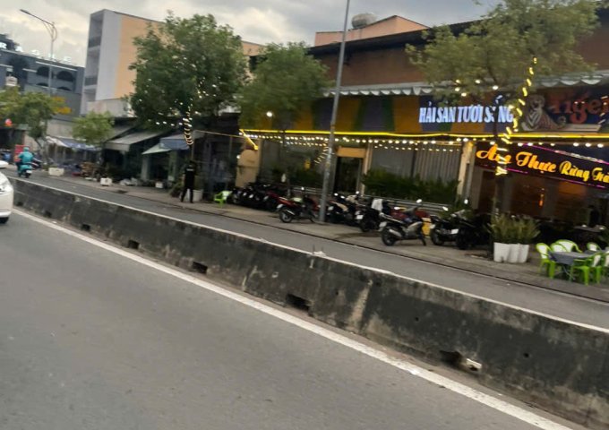 BÁN NHÀ MẶT TIỀN PHAN VĂN HỚN 15X47M GIÁ 49 TỶ