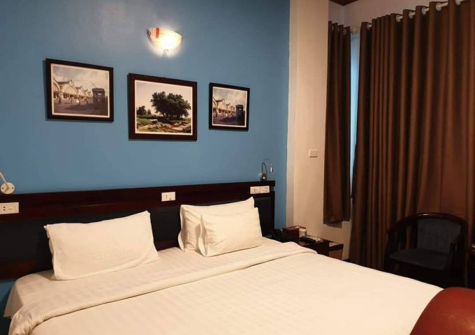 Bán khách sạn mặt phố Gia Ngư, 105m2, 9 tầng thang máy, mặt tiền 4.5m, nhỉnh 105 tỷ, kinh doanh đỉnh