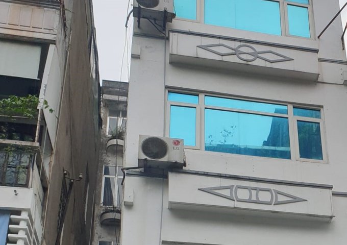 Bán khách sạn mặt phố Gia Ngư, 105m2, 9 tầng thang máy, mặt tiền 4.5m, nhỉnh 105 tỷ, kinh doanh đỉnh