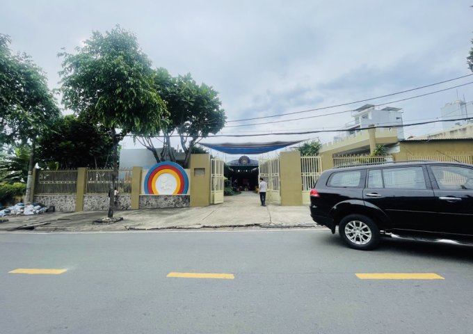 Bán nhà mặt phố Linh Trung, Thủ Đức, 965m², 65 tỷ, sổ đỏ
 hoặc
Nhà mặt phố Linh Trung, Thủ Đức, 965m², 65 tỷ, Sổ đỏ