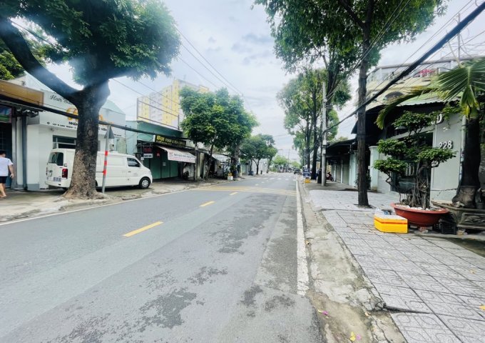 Bán nhà mặt phố Linh Trung, Thủ Đức, 965m², 65 tỷ, sổ đỏ
 hoặc
Nhà mặt phố Linh Trung, Thủ Đức, 965m², 65 tỷ, Sổ đỏ