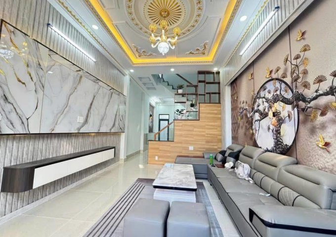 Siêu phẩm NHÀ 3 LẦU Sang - Xịn - Mịn thiết kế hiện đại, cách đường Lò Lu chỉ 50m