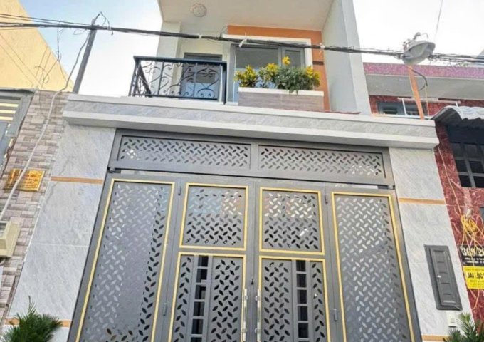 Siêu phẩm NHÀ 3 LẦU Sang - Xịn - Mịn thiết kế hiện đại, cách đường Lò Lu chỉ 50m