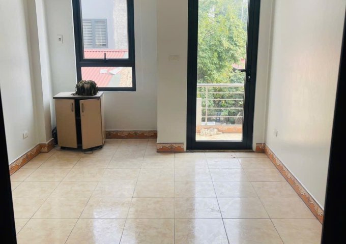 CHO THUÊ NHÀ NGUYÊN CĂN – LẠC LONG QUÂN – 4 TẦNG – GIÁ TỐT 15 TRIỆU/THÁNG