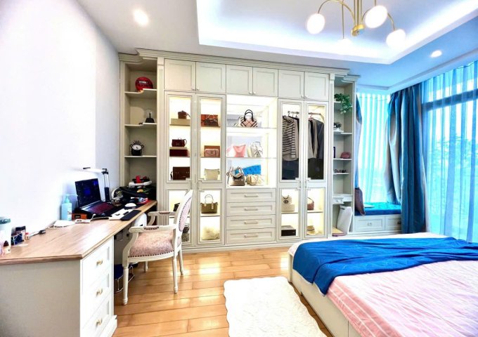 Cho thuê căn hộ 3 phòng ngủ + 1 kho tại The Vista - Diện tích 159m2 - Giá 1700$/tháng - Đầy đủ nội thất