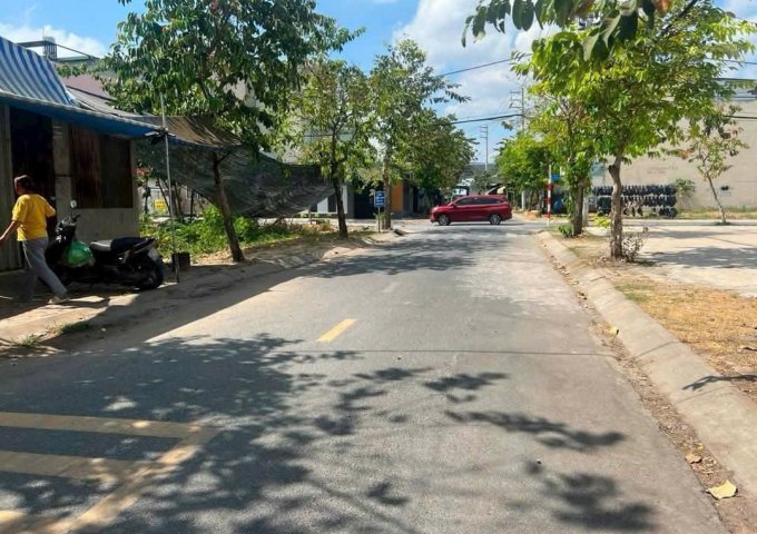 Định cư nước ngoài bán lô đất (7x23) Đường Tân Xuân 3, Hóc Môn Giá Rẻ 6.99T