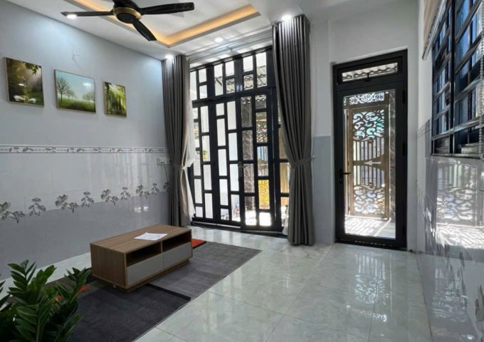 Bán nhà 6 tầng có thang máy (4.5x16) Mặt Tiền Thới An 10, Q12 Giá Rẻ 7.99 tỷ