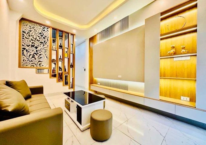 Bán Nhà Ngõ Gốc Đề Minh Khai 35m2 x 4 tầng 4PN 6.18 Tỷ