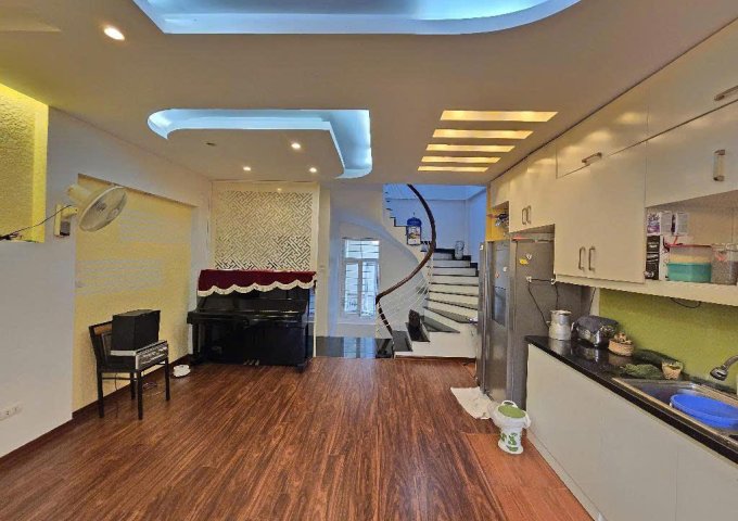 Bán Nhà Đẹp Yên Hòa – Ô Tô Vào Nhà – 2 Mặt Thoáng Vĩnh Viễn – Full Nội Thất Cao Cấp – 42m²