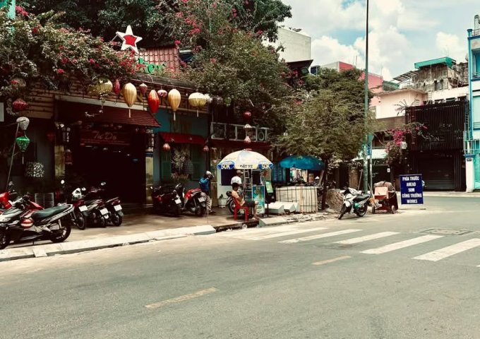 195 Cô Bắc Phường Cô Giang Quận 1 diện tích 10,25x23,6 công nhận 224,3m2