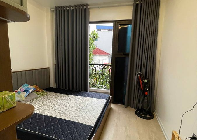 NHÀ ĐẸP  2 THOÁNG GẦN OTO - GẦN TRUNG TÂM Nguyễn Văn Cừ - Long Biên 45m2, 5 tầng, MT 3.5m, 8 tỷ.