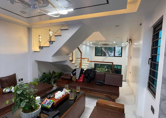 NHÀ ĐẸP  2 THOÁNG GẦN OTO - GẦN TRUNG TÂM Nguyễn Văn Cừ - Long Biên 45m2, 5 tầng, MT 3.5m, 8 tỷ.