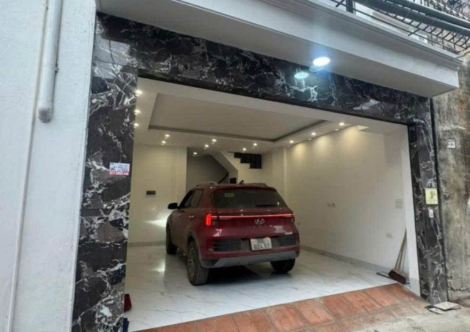 Bán nhà mặt ngõ Chùa Láng, Đống Đa, thiết kế 6 tầng thang máy, ô tô vào nhà. Giá 15.7 tỷ