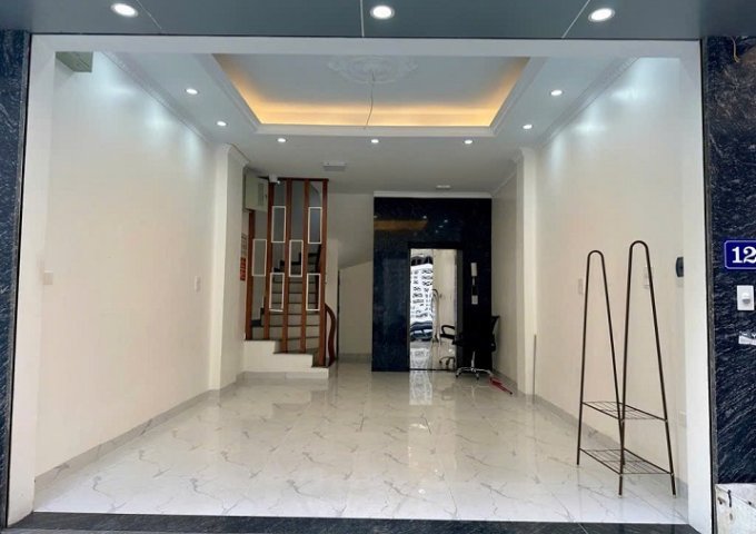 NHÀ ĐẸP RẺ NHẤT KHU VỰC CẦU DIỄN : THANG MÁY - Ô TÔ QUA - NHÀ ĐẸP - NGÕ THÔNG - VĂN TRÌ - BẮC TỪ LIÊM