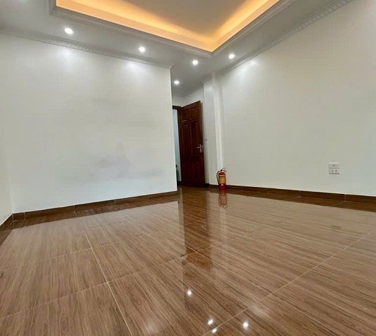 NHÀ ĐẸP RẺ NHẤT KHU VỰC CẦU DIỄN : THANG MÁY - Ô TÔ QUA - NHÀ ĐẸP - NGÕ THÔNG - VĂN TRÌ - BẮC TỪ LIÊM