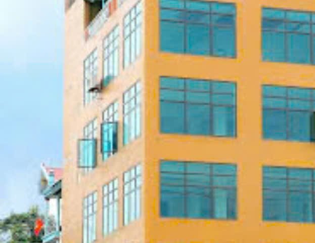 Bán nhà mặt phố Lò Văn Giá, Sơn La - 206m², 6 tầng, 1.6 tỷ