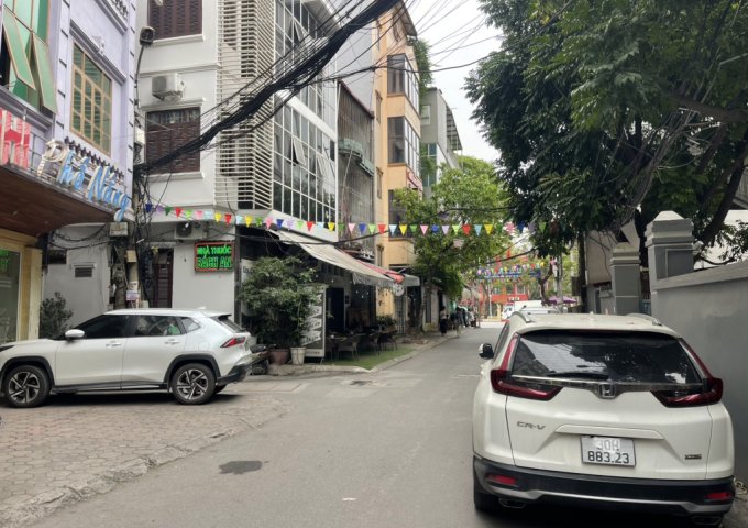 BÁN NHÀ PHÂN LÔ HOÀNG QUỐC VIỆT – 65M² – 5 TẦNG – MẶT TIỀN 5.5M – Ô TÔ VÀO NHÀ – GIÁ CHỈ 16.8 TỶ – KHU VIP HIẾM NHÀ BÁN!