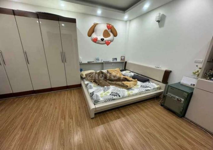 Bán nhà Tôn Đức Thắng 37m2x4 tầng, lô góc ngõ thông, mặt tiền rộng chỉ 5 tỷ