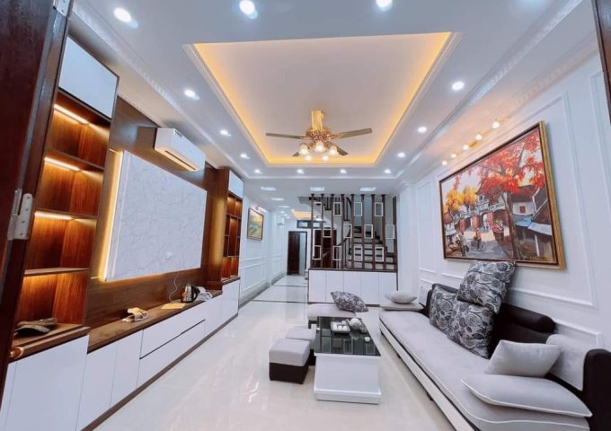 Bán nhà Tôn Đức Thắng 37m2x4 tầng, lô góc ngõ thông, mặt tiền rộng chỉ 5 tỷ