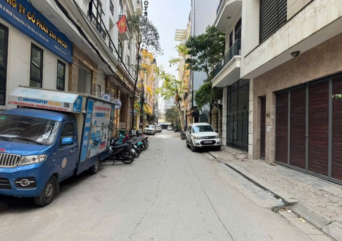 Bán nhà liền kề KĐT Yên Hòa, DT 121m, 5 tầng, MT 6m, giá 48 tỷ, ngõ oto tránh.