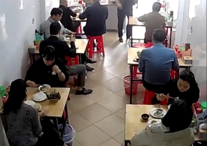 CHÍNH CHỦ CẦN CHO THUÊ TẦNG 1 VÀ TẦNG 2 Địa chỉ: Số 33 Phan Huy Trú , P Yết Kiêu, Q Hà Đông