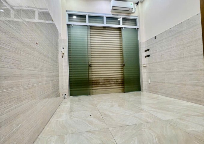 SÁT MẶT TIỀN ĐOÀN VĂN BƠ Q4 

DIỆN TÍCH SD 120 M2 4 TẤM CÓ 4 TỶ