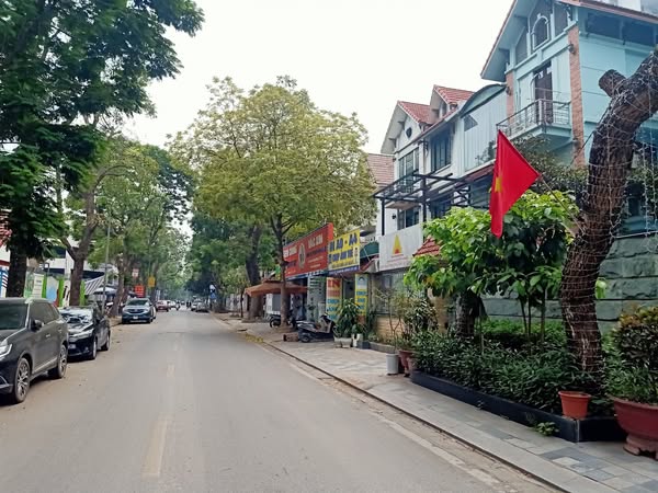 Cho thuê biệt thự Mỹ Đình 2 - Giá siêu rẻ chỉ 35 triệu/tháng