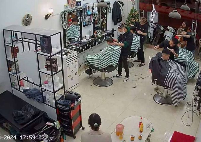 CẦN SANG NHƯỢNG GẤP CỬA HÀNG TÓC FULL ĐỒ - MẶT PHỐ MINH KHAI, HAI BÀ TRƯNG, HÀ NỘI