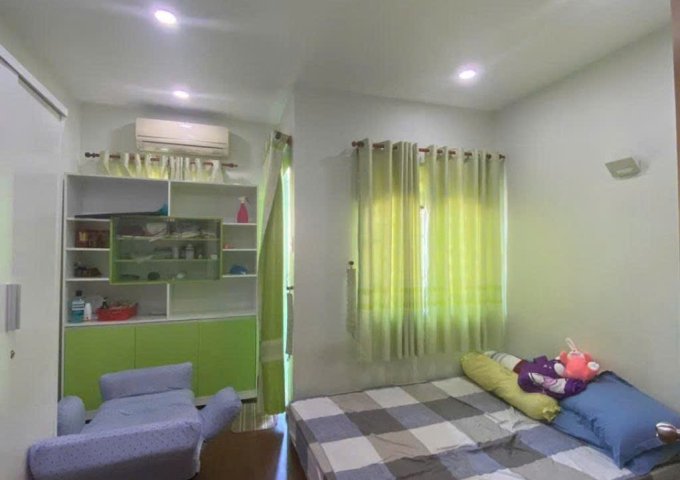 NHÀ RỘNG RẺ MTKD TỐT,PHẠM THẾ HIỂN PHƯỜNG V , QUẬN 8, TPHCM. 60 m2. 6,5 ty.