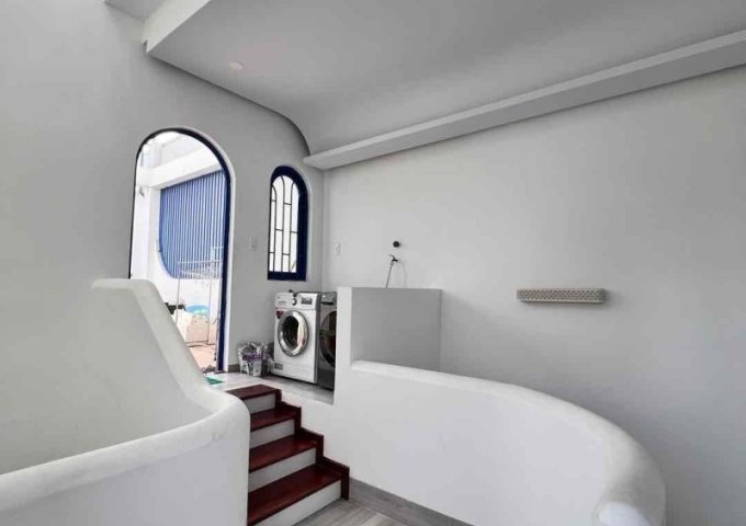 ♣ Nhà gần MT Thi Sách gần Sân Bay, Ô tô Đậu vài bước, 60m2, 3 tầng mới xây 2 năm, cực chắc, an toàn, 4.5 tỷ