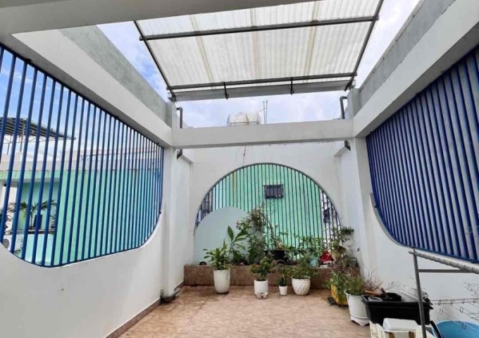 ♣ Nhà gần MT Thi Sách gần Sân Bay, Ô tô Đậu vài bước, 60m2, 3 tầng mới xây 2 năm, cực chắc, an toàn, 4.5 tỷ