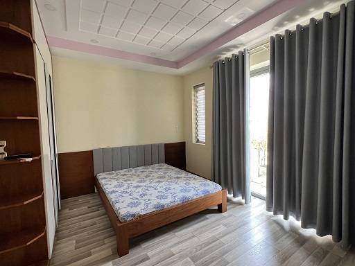 Chính Chủ Cần Cho Thuê Nhà Nguyên Căn Ngay Khu Sầm Uất Đường Huỳnh Tấn Phát, Quận 7