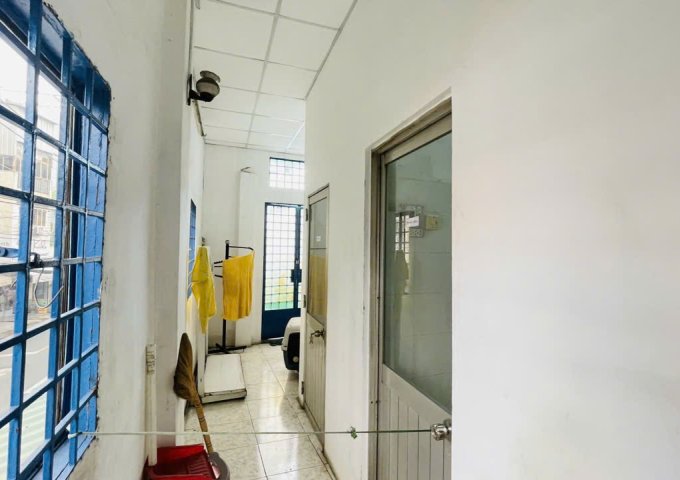 Bán nhà mặt tiền, quận 11, đường Xóm Đất, 59m2, 2 tầng, 12.6 tỷ, cấp 4