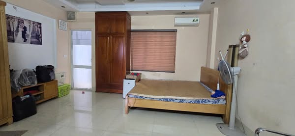 ⭐️Cho thuê nhà 5 tầng mặt ngõ 111 phố Quan Hoa, Hà Nội; 1x tr/th; 0983170688