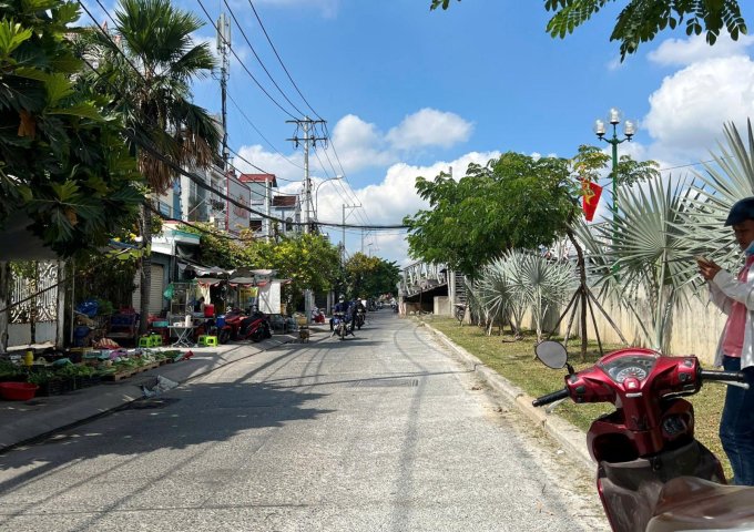 Nhà mới 4 tầng mặt tiền Mễ Cốc P15Q8. 6.7 tỷ