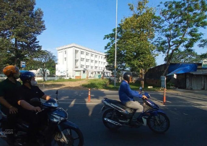 Bán nhà mặt tiền 12x40m giá 25 tỷ Đặng Thúc Vịnh