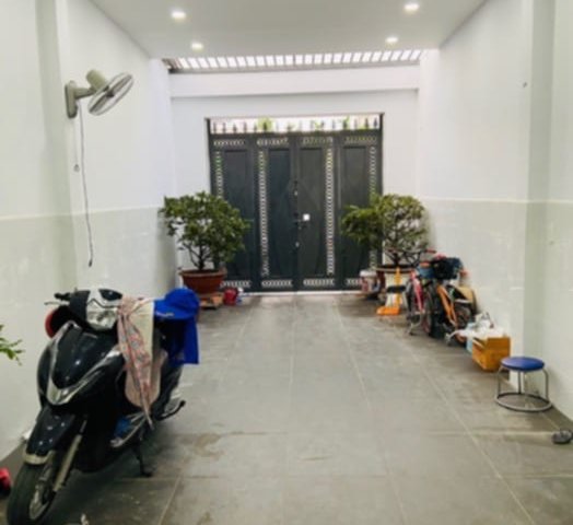 Nhà mt kinh doanh Thạnh Lộc 31, xe hơi đậu trong nhà, giá #7ty6