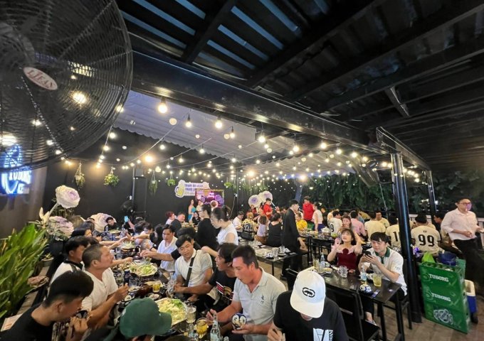 Sang nhượng quán nhậu mặt tiền bờ kè Trường Sa khách ổn định quán Trạm Ngon tại 574 Trường Sa Phường 2 Phú Nhuận.