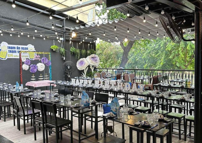 Sang nhượng quán nhậu mặt tiền bờ kè Trường Sa khách ổn định quán Trạm Ngon tại 574 Trường Sa Phường 2 Phú Nhuận.