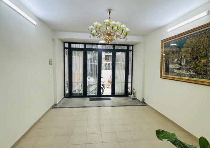 Bán Nhà HXH Đường Cách Mạng Tháng Tám, P.12, Q.10.  Diện tích 3.8 x 9m, Giá Chỉ 6.1 Tỷ