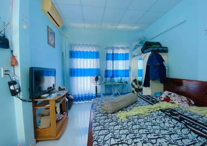 Bán nhà Gò Vấp, xe hơi đỗ cổng, sat mặt tiền Nguyễn Thái Sơn, 42M² x 4 tầng, 5 PN, hơn 5 tỷ