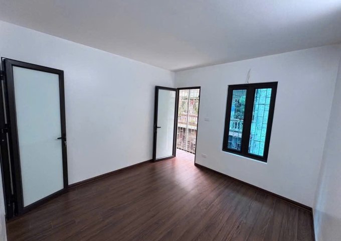 💥💥Bán Tập thể Nghĩa Tân, ngõ 120 Hoàng Quốc Việt, giá 3.98 Tỷ