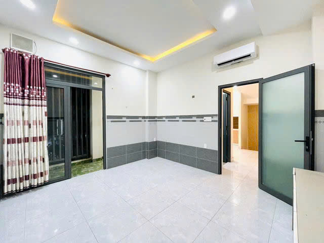 GIÁ MỀM NHẤT GÒ VẤP: 5.4 TỶ   - Thống Nhất P.16-DT: 5.5m❌10, ko bị lộ giới, xây dựng full, DTSD 148m2. Đúc 1 trệt+ 2 lầu. Gồm 4!P.Ngủ Master, đầy đủ công năng. -có PN dưới trệt cho người già - TEL: 077 888 5818 CHUYÊN BDS SÀI GÒN