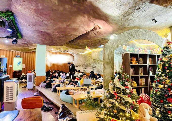 Cần sang quán Caffe 3 Tầng Hoàng Diệu 2 - Thủ Đức