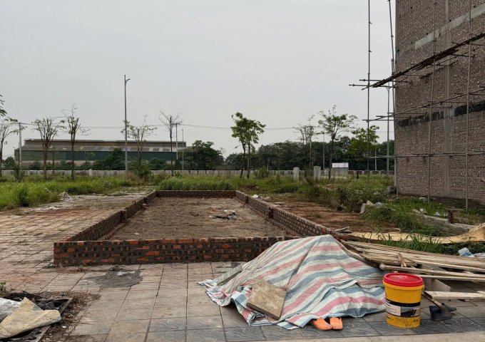 Chính chủ cần bán lô đất lk 5-9  Tái Định Cư Bộ Công An - Cổ Dương - Tiên Dương - Đông Anh
👉 Diện tích : 60m2
👉 Mặt tiền : 3,92m
 Lô đất xẻ khe 3 mặt thoáng