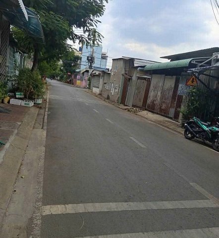 BÁN NHÀ MẶT TIỀN ĐƯỜNG NHỰA XE TẢI THÔNG