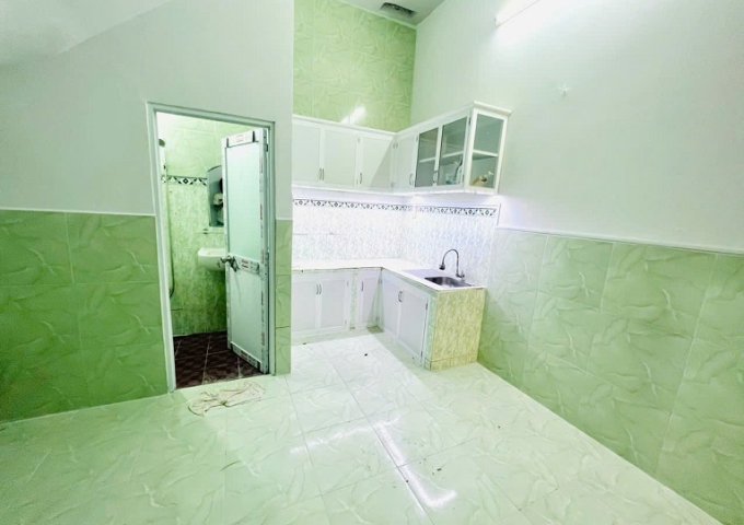 Bán nhà phố đường Trường Chinh